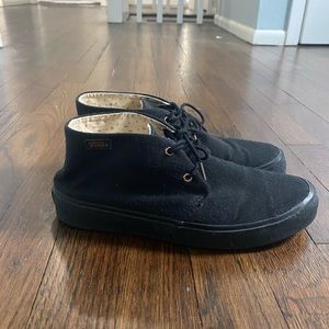 Vans Women’s Chukka Mid Size 7 Black